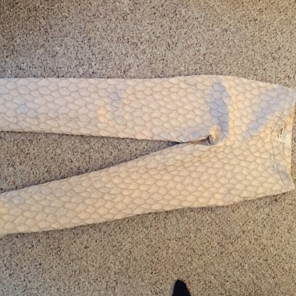 H&M Cropped Leopard Dress Pant
