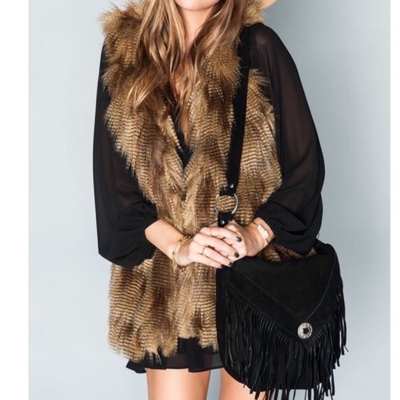 SHOW ME YOUR MUMU Vest Faux Fur Draped Bohemian - Picture 4 of 4