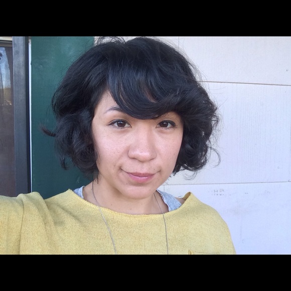 Meet your Posher, Adriane - Picture 3 of 4