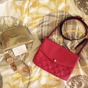 💃🏽SOLD💃🏽Louis Vuitton twice empreinte dahlia