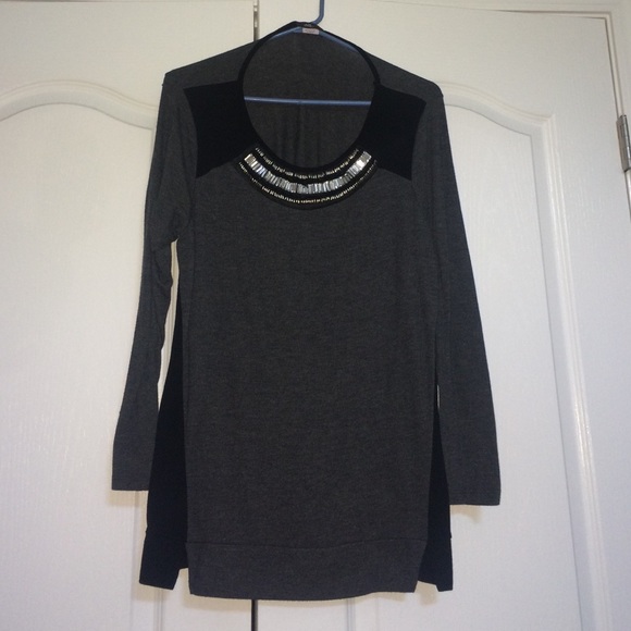 Black and grey sweater tunic with Jeweled neckline
