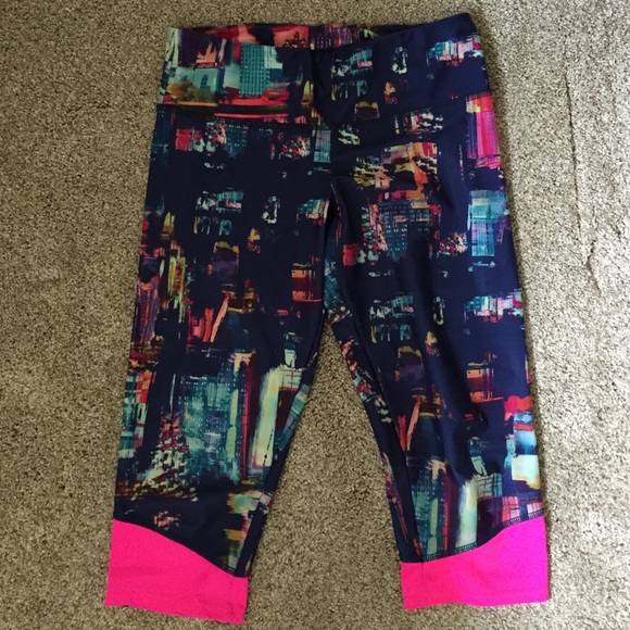 Onzie City Lights Capris