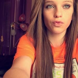 Meet your Posher, Chloe