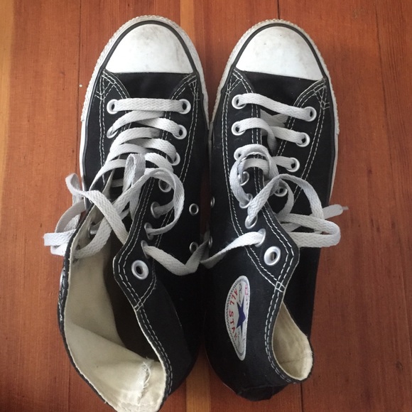 Black Converse hi-tops!