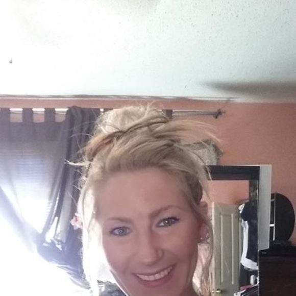 Meet your Posher, Nikki - Picture 1 of 1