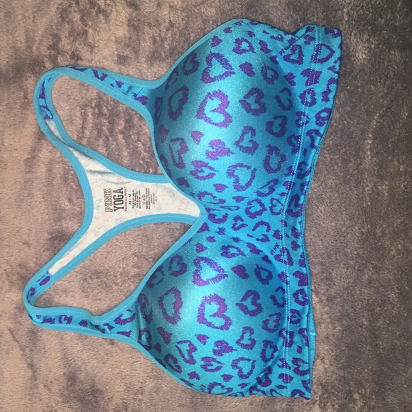 VS Yoga Push Up Sports Bra