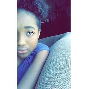 Meet your Posher, Ayo