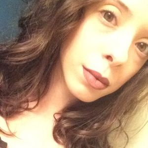 Meet your Posher, Monique