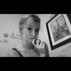 Meet your Posher, Jaimyn