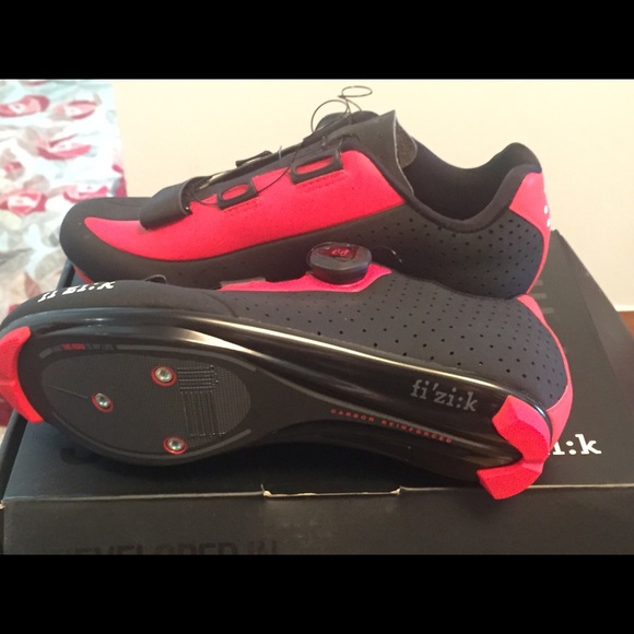 Brand new cycle shoes