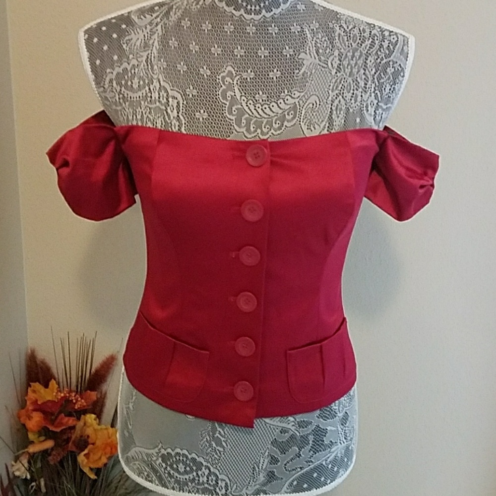 Sexy satin Bebe top, size 4