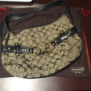 Classic Coach Shoulder Bag