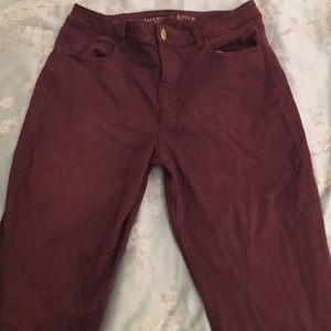 AEO Maroon High Rise Jegging