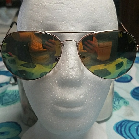 New mirrored aviator sunglasses - Picture 2 of 3
