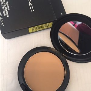 AUTHENTIC MAC studio fix c4 powder foundation