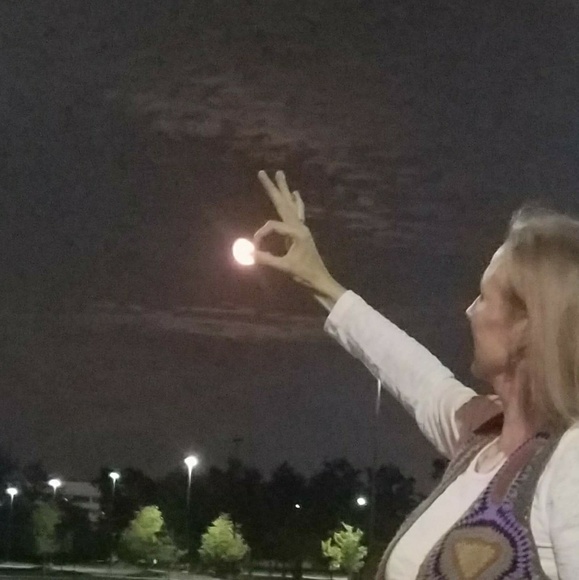 Meet your Posher, Holly - Picture 5 of 8