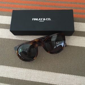 Finlay & Co. London sunnies 😎