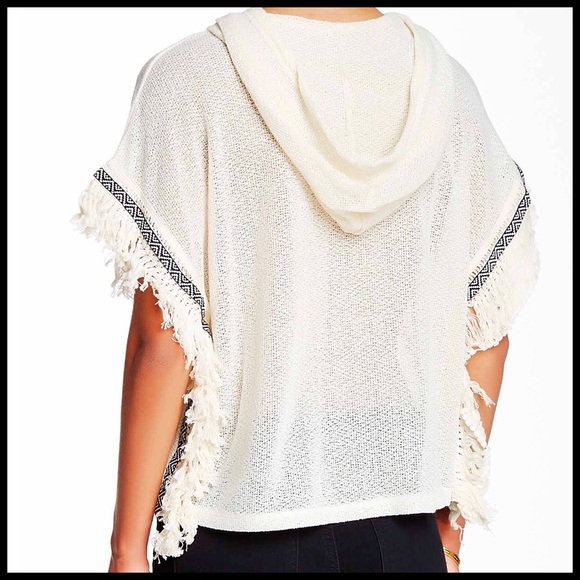 ❌SOLD❌Poncho Hoodie Pullover Hooded Top - Picture 4 of 8