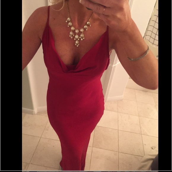 Formal deep red dress - Picture 3 of 3