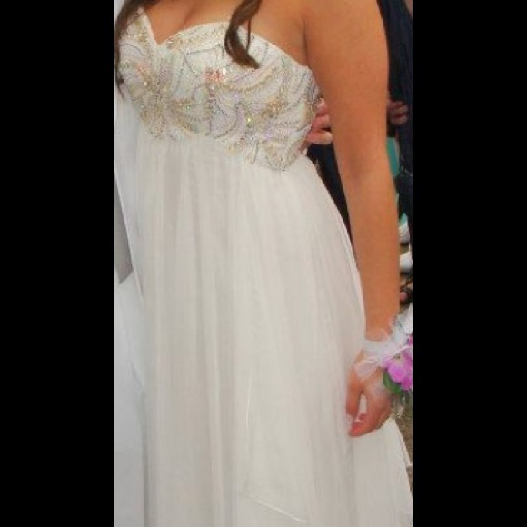 Sheri hill white prom dress- size 8