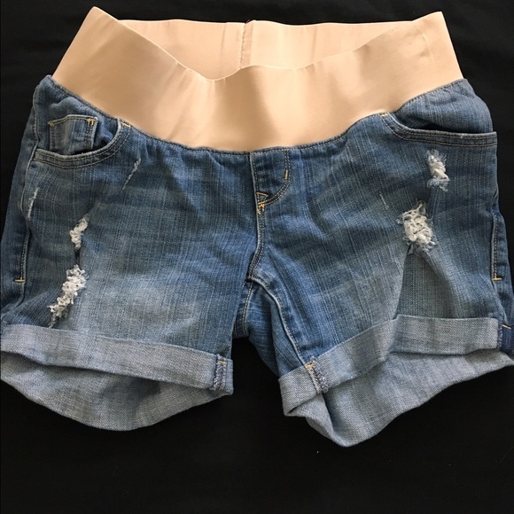 Old navy maternity shorts