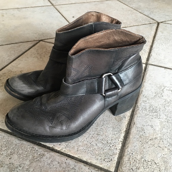 Lucky Ankle Boots