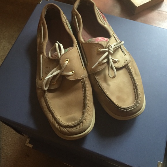 Sperrys boat shoes