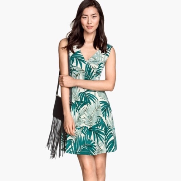 H&M Dresses & Skirts - Palm Skater Dress