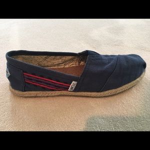 Toms