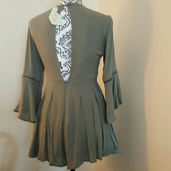 Olive Crochet Trim Romper - Picture 4 of 4