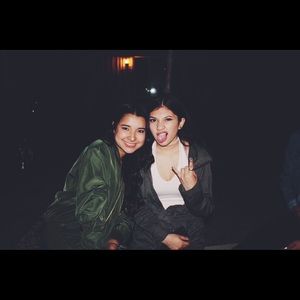 Meet your Posher, Naomi