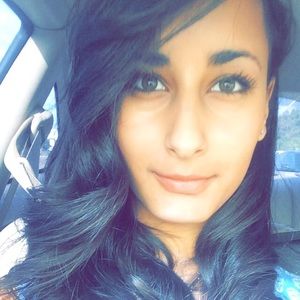 Meet your Posher, Noura
