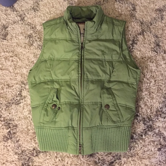 Abercrombie Kids Green Vest - Picture 1 of 4