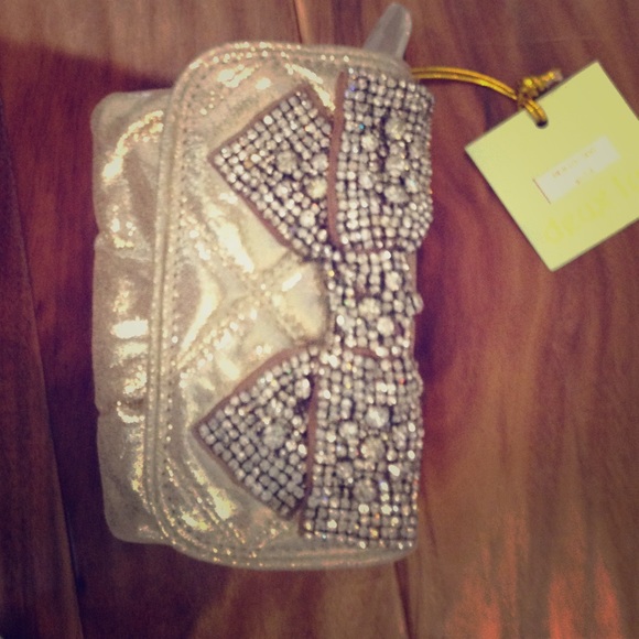 Suez Lux Wristlet