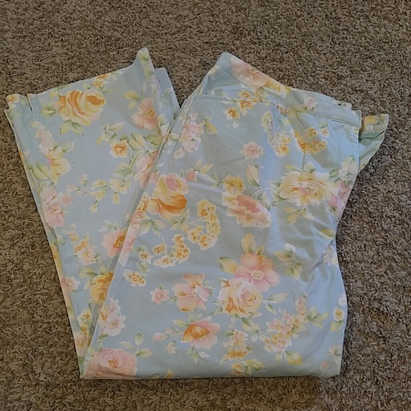Adorable crop pants