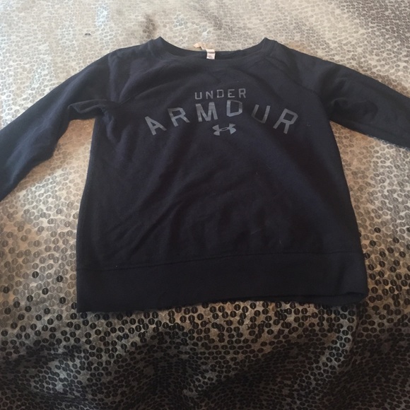 Black under armour sweatshirt