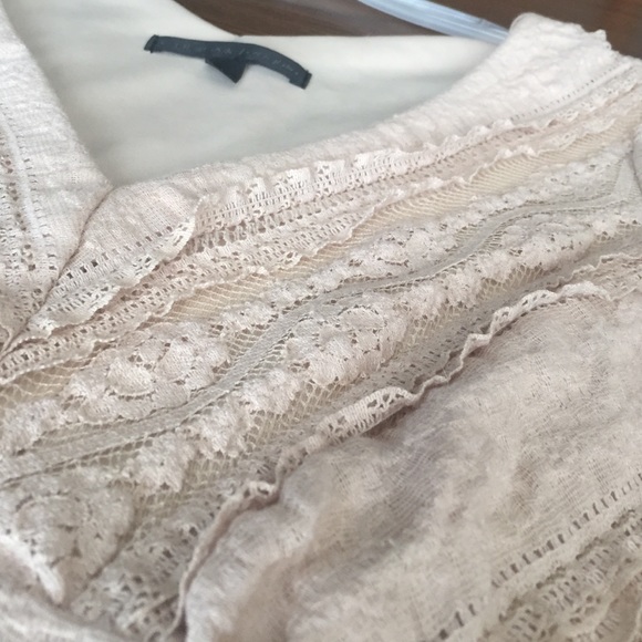 Lace dress - Picture 2 of 2