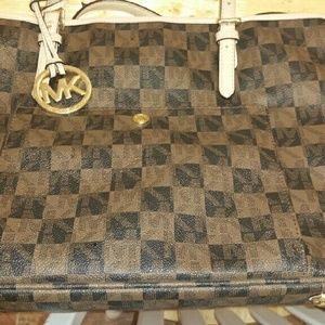 Michael kor's purse