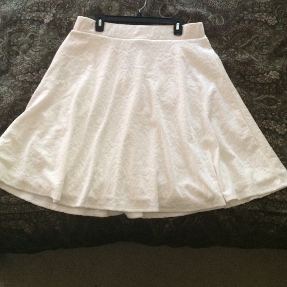 Brand new textured white skater skirt