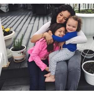 Meet your Posher, Lola