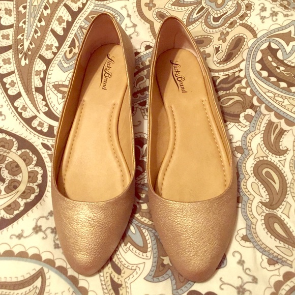 Gold lucky brand flats