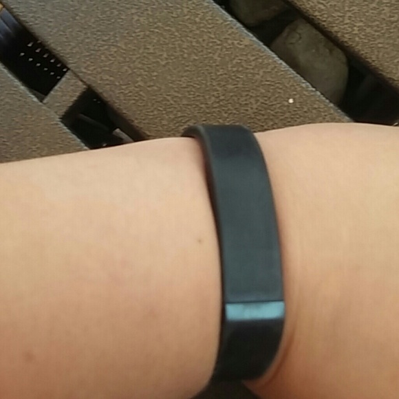 Fit bit watch main image 4