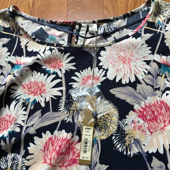 NWT Lauren Conrad 3/4 sleeve pleated hem top - Picture 3 of 4