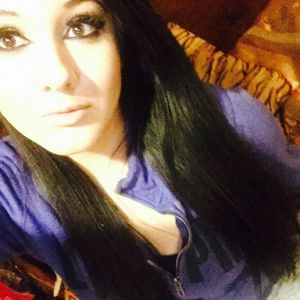 Meet your Posher, Alejandra