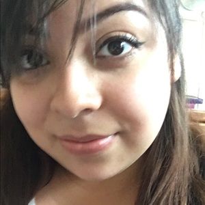 Meet your Posher, Monique