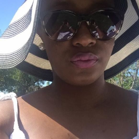 Meet your Posher, Noelle