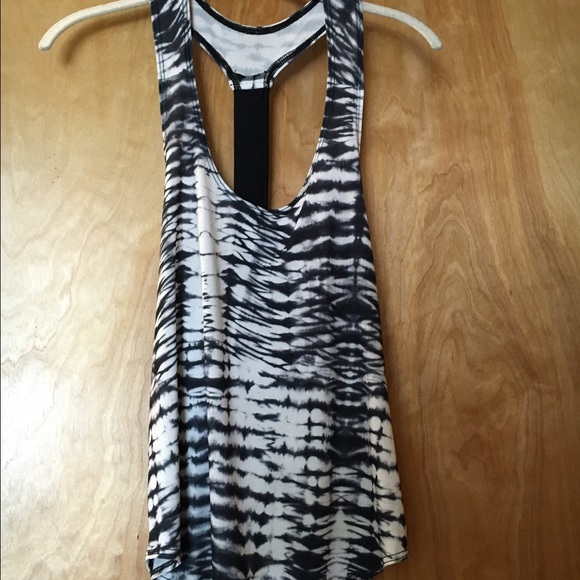 Onzie tye dye print tank