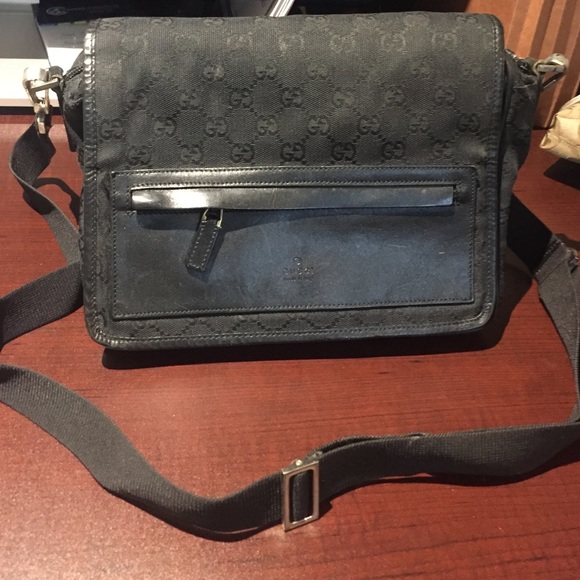 Gucci Classic Vintage Messenger Bag