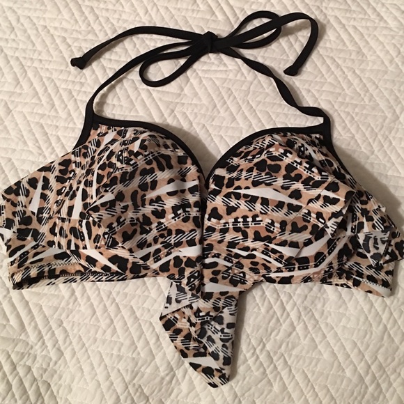 NWOT Victoria secret Pink flounce swim suit top!