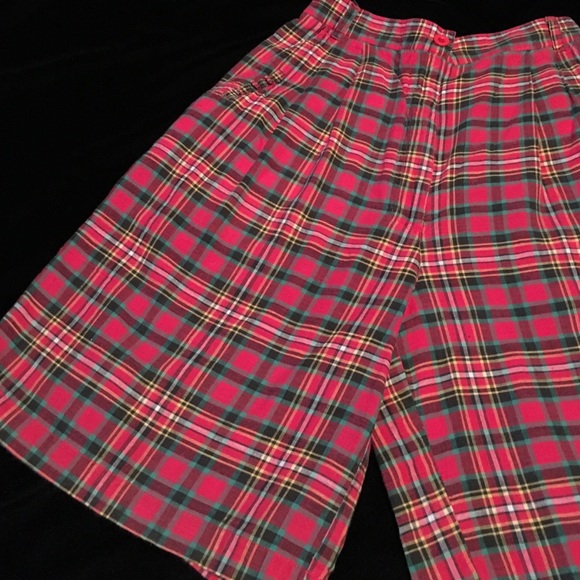 Plaid golf shorts
